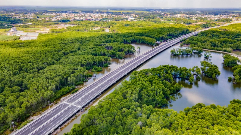 Cao tốc Bến Lức Long Thành đang hoàn thiện sắp thông xe