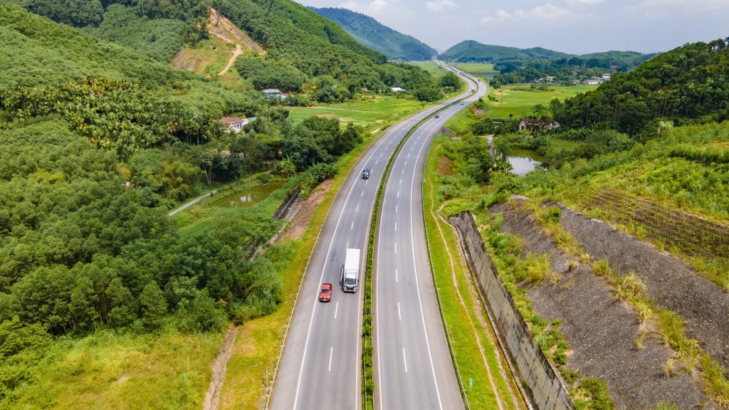 Lái xe trên cao tốc